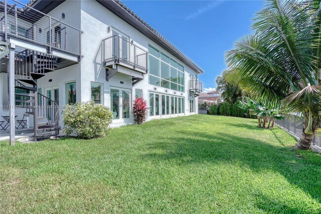 Foto del edificio - 13300 Biscayne Bay Ter