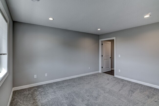 Foto del edificio - 3 Bedroom Town Home