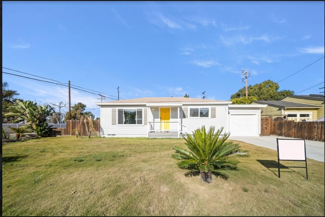 Front - 602 Sunset Dr