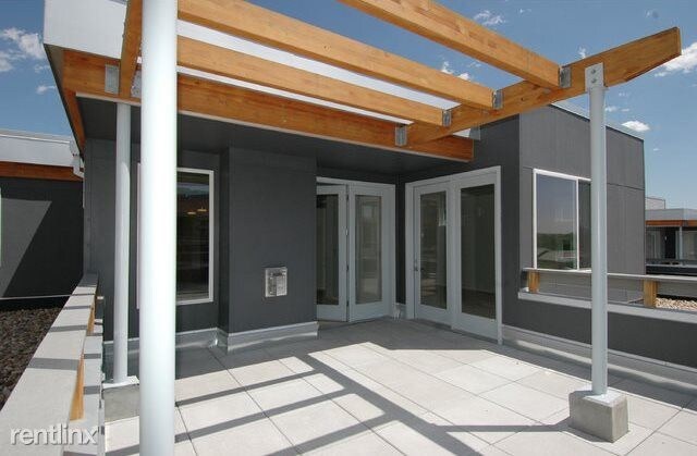 Building Photo - 2830 E College Ave