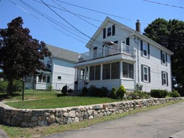 Building Photo - 106 Maple St