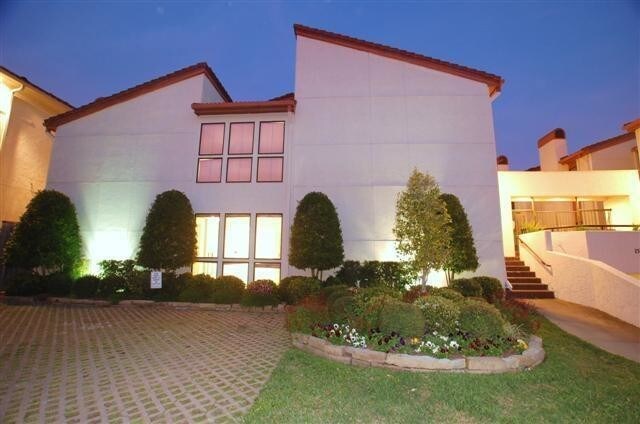 Building Photo - 1535 Potomac Dr