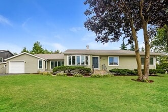 Building Photo - 1101 Pine St