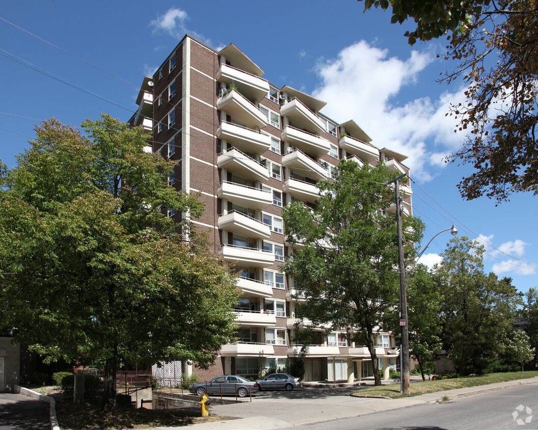 Building Photo - The Ambassador