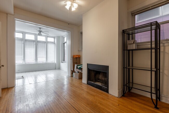 Foto del edificio - 3238 N Sheffield Ave