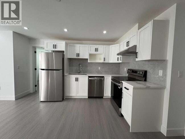 Photo du bâtiment - 21186 Wicklund Ave