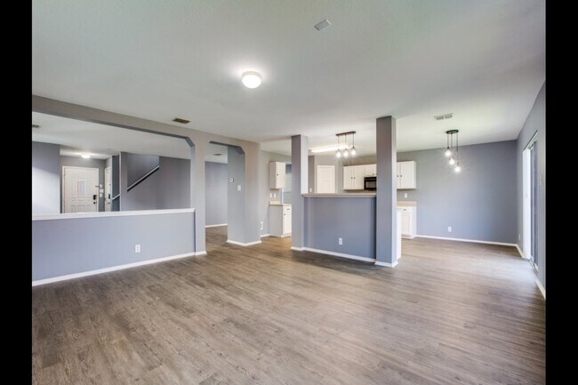 Foto del edificio - 307 Quince Flower