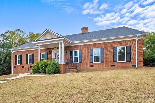 Building Photo - 3900 Braxton Dr