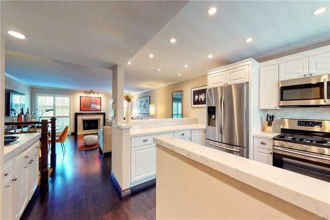 Foto del edificio - 4415 Saugus Ave