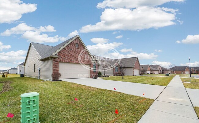 Building Photo - 14866 Lake Winds Dr