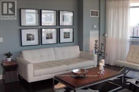 Photo du bâtiment - 21 Carlton St.