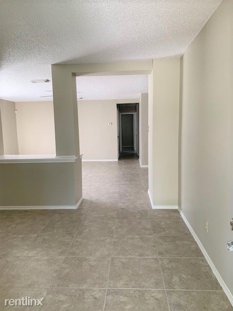 Building Photo - 3 br, 2 bath House - 9618 Kashmir Dr