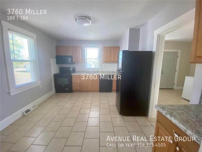 Building Photo - 3760 Miller-