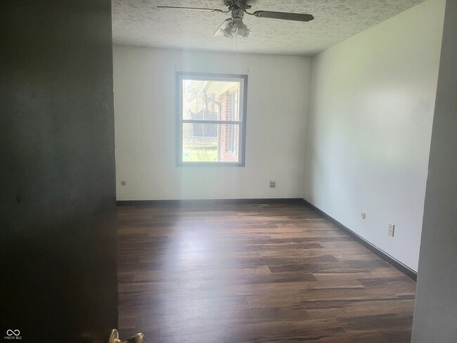 Building Photo - 7627 Venetian Way