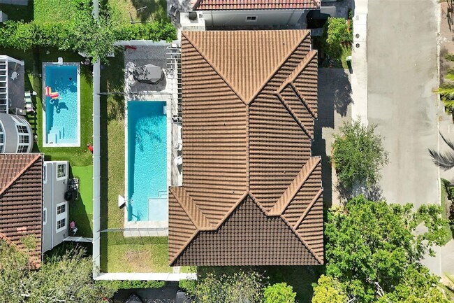 Foto del edificio - 3534 Forest View Cir