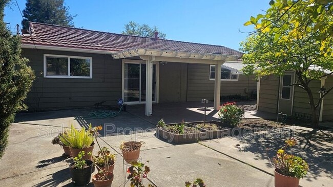 Building Photo - 154 McKinley Cir