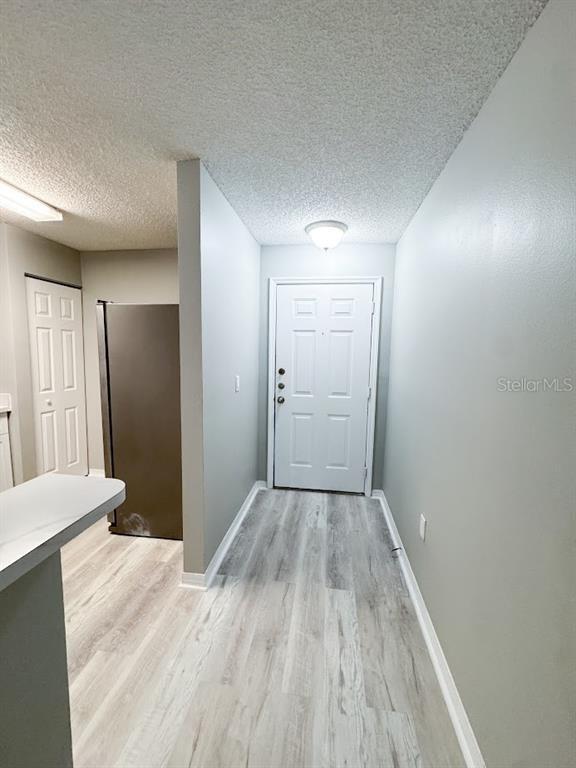 Foto del edificio - 1919 Summer Club Dr