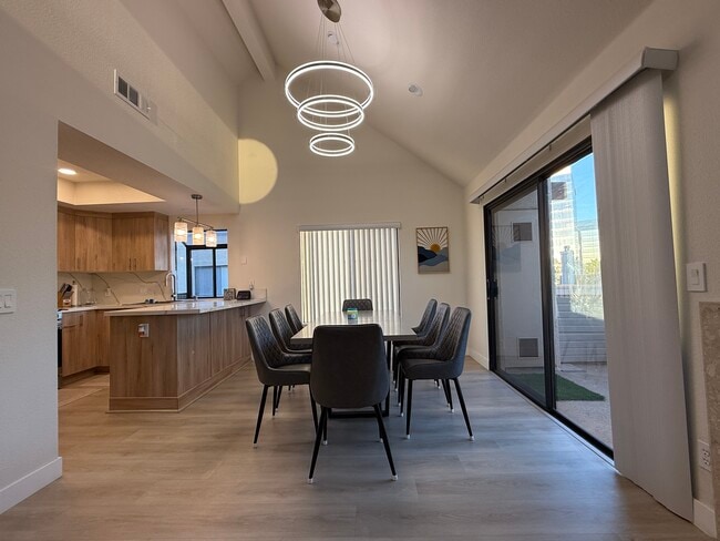 Building Photo - 4639 Executive Dr
