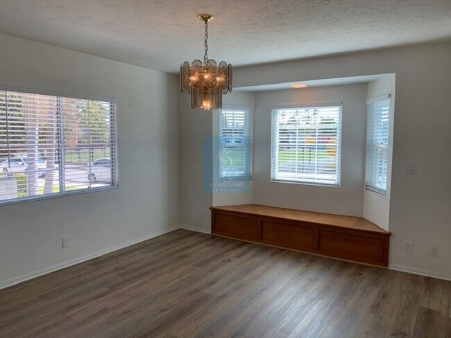 Building Photo - 3 br, 2 bath House - 2415 Ruhland