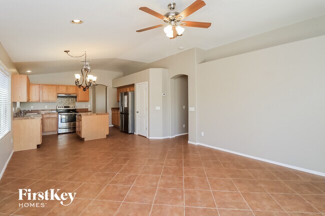 Foto del edificio - 4936 W Glass Ln