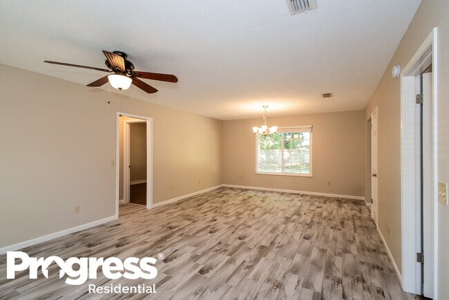 Foto del edificio - 2383 Dundee Ct E