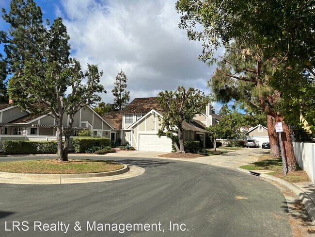 Building Photo - 3 br, 2.5 bath House - 4 Goldstone