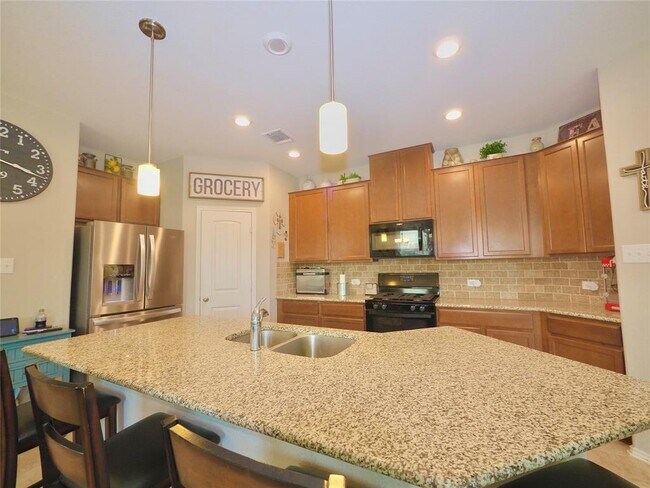 Building Photo - 201 Sheepshank Dr