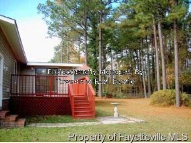 Building Photo - 1601 Boros Dr. Pet-Friendly