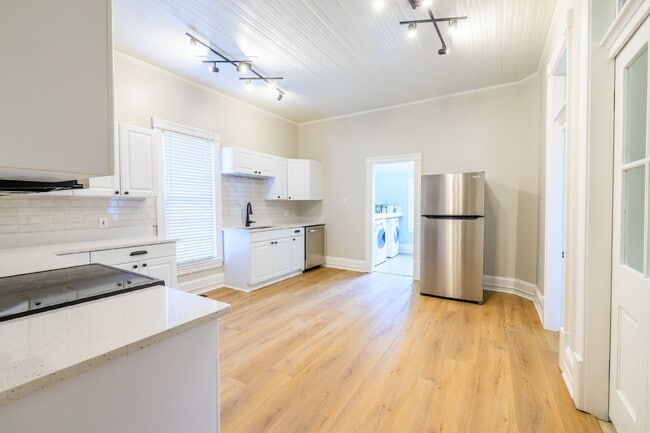 Foto del edificio - NOW AVAILABLE!!!  Charming, Renovated 2 Bed, 1 Bath East Nashville Home, Minutes to Five Points &...