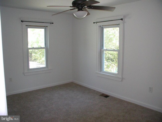 Foto del edificio - 509 Lincoln Ave