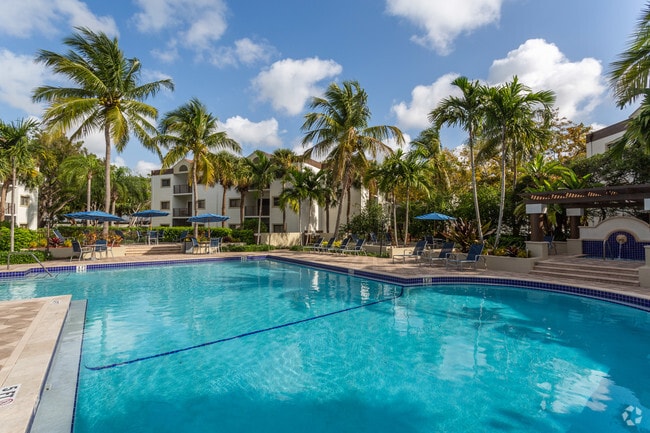 Building Photo - Emerald Palms