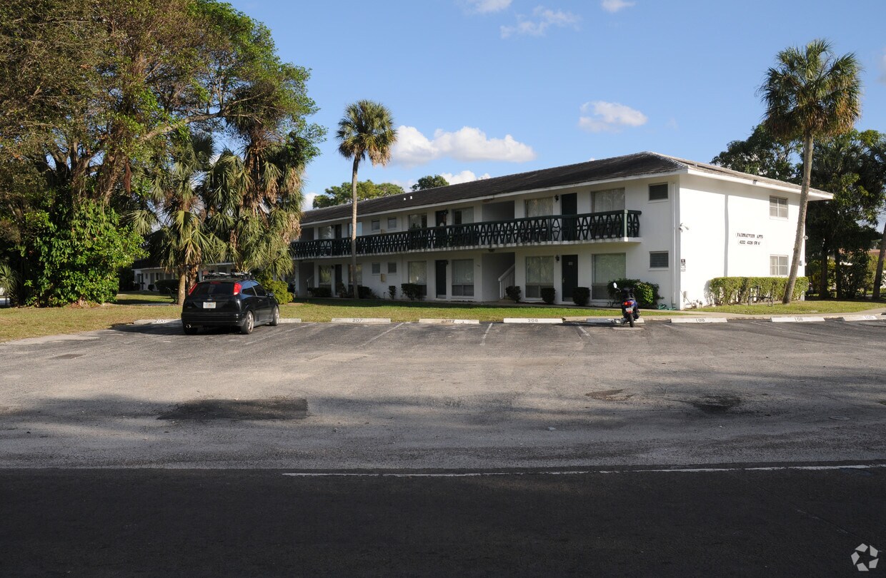 Foto del edificio - 4320 SW 6th St