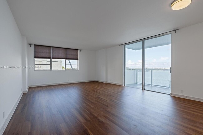 Foto del edificio - 3301 NE 5th Ave