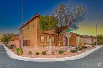 Building Photo - 2755 E Asgard Ave