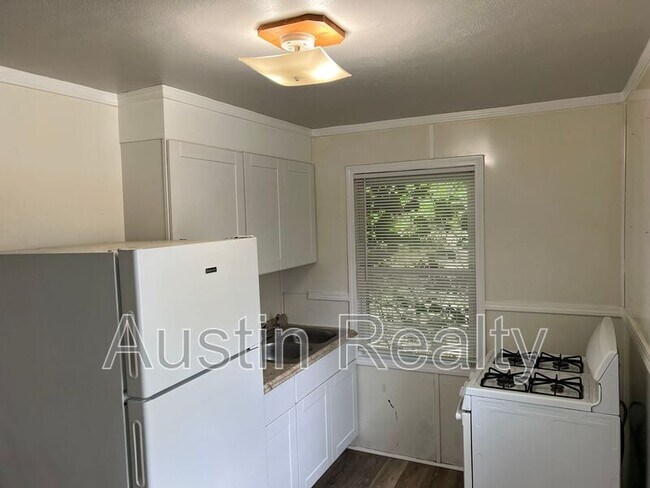 Foto del edificio - 8836 Graceland Ave