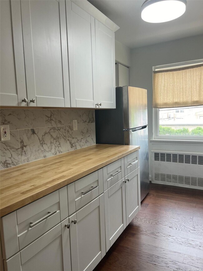 Foto del edificio - 31-14 71st St