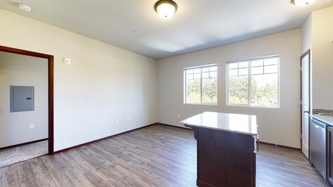Building Photo - 3321 173rd Pl NE