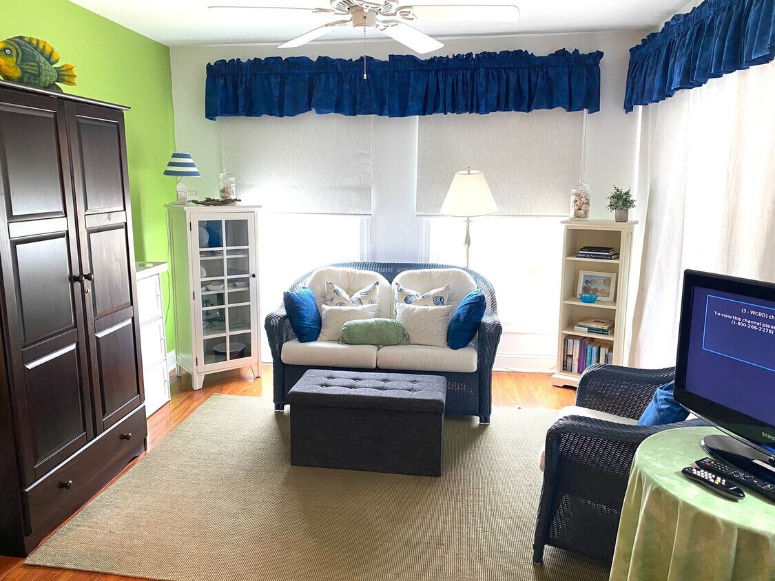 Primary Photo - 1701 Longbend Dr