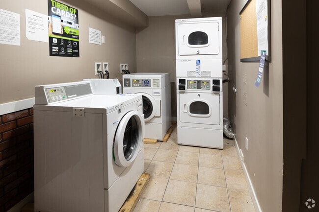 Laundry Facilities - Cameron Manor Apartments