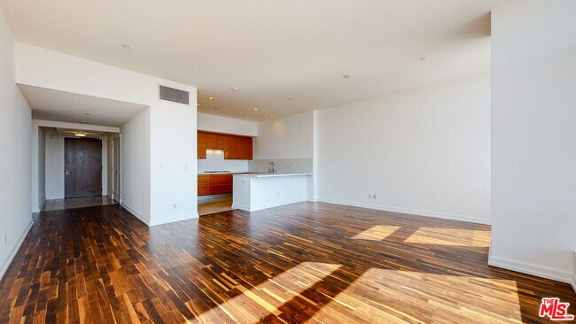 Foto del edificio - 900 W Olympic Blvd
