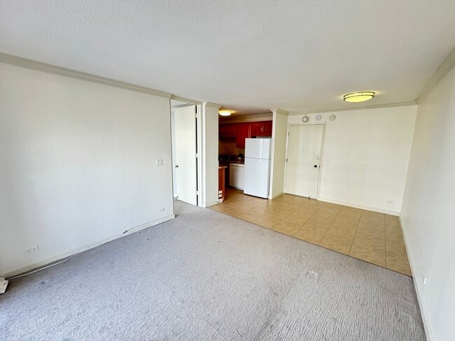 Building Photo - 1 BD/1 BA Condo In Honolulu!