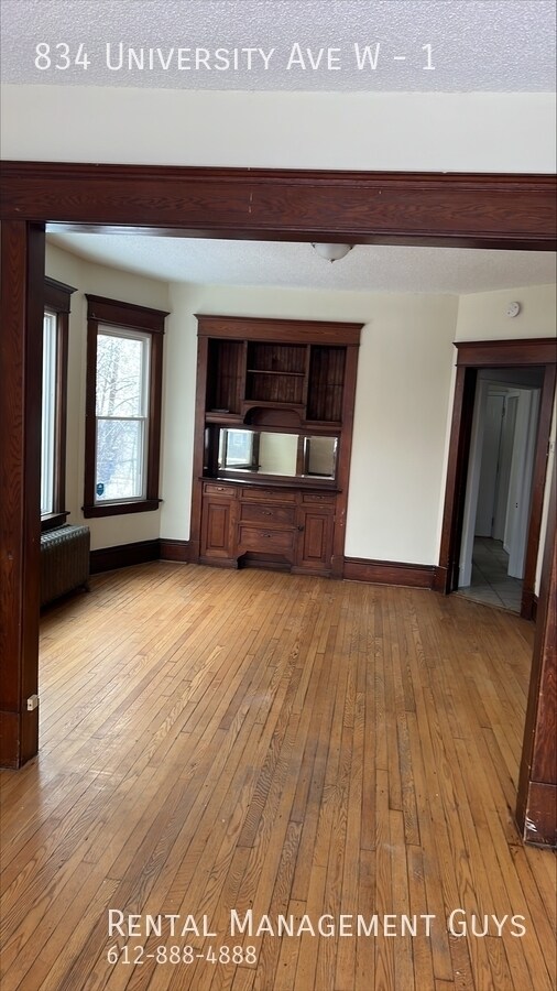 Foto del edificio - Stunning 2 Bedroom Duplex!