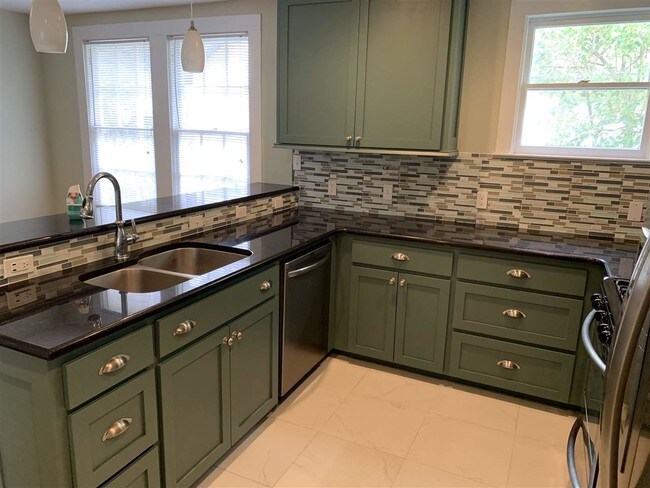 Foto del edificio - 1603 M L KING JR Blvd