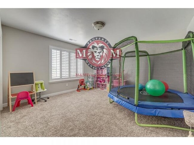 Foto del edificio - Beautiful 4 Bed 4 Bath Townhome in South J...