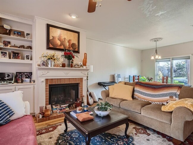 Building Photo - 1626 Palma Plaza