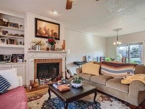 Building Photo - 1626 Palma Plaza