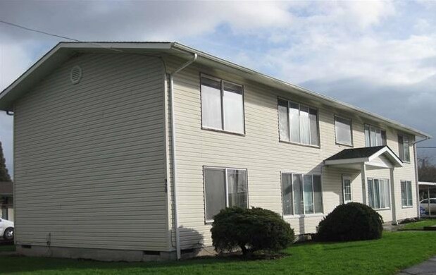 Foto principal - 920 18th Ave