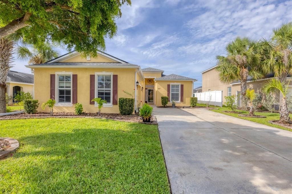 Foto principal - 5109 72nd St E