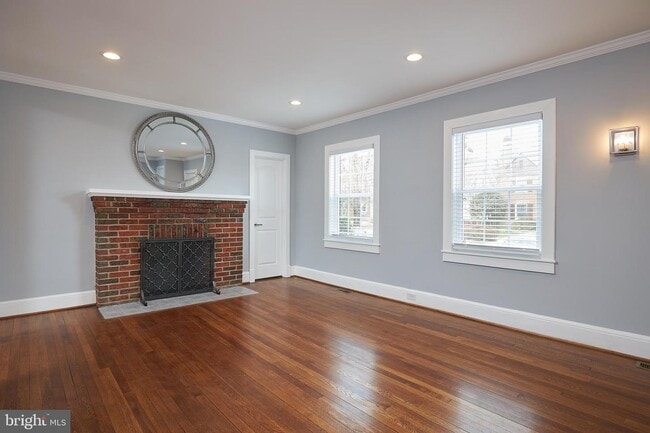 Building Photo - 4912 Brandywine St NW