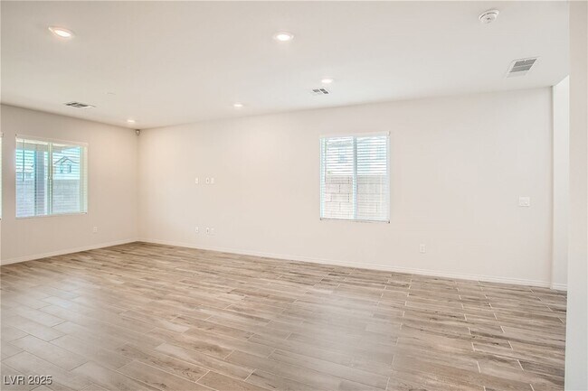 Foto del edificio - 2849 Sweeping Palm Rd